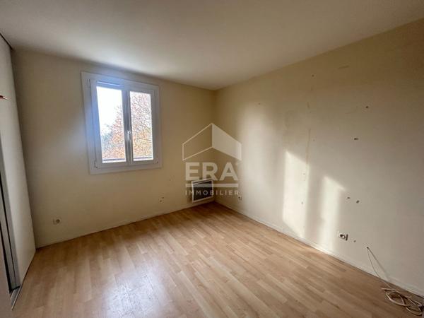 MAISON INDIVIDUELLE DE 8 PIECES A VENDRE A PLAISIR CENTRE VILLE