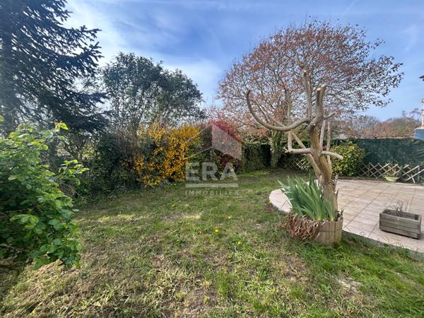 MAISON INDIVIDUELLE DE 8 PIECES A VENDRE A PLAISIR CENTRE VILLE