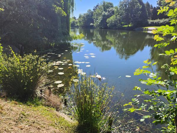 Mareuil-sur-Lay-Dissais (85320) Maison spacieuse au bord du lay avec 4 chambres et deux garages