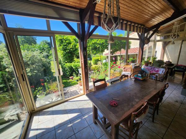 Mareuil-sur-Lay-Dissais (85320) Maison spacieuse au bord du lay avec 4 chambres et deux garages