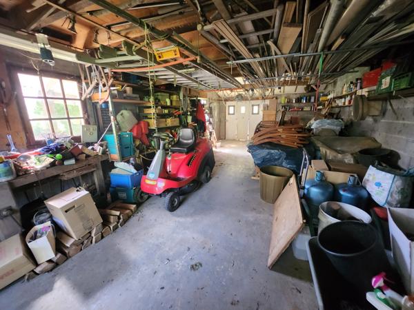 Mareuil-sur-Lay-Dissais (85320) Maison spacieuse au bord du lay avec 4 chambres et deux garages