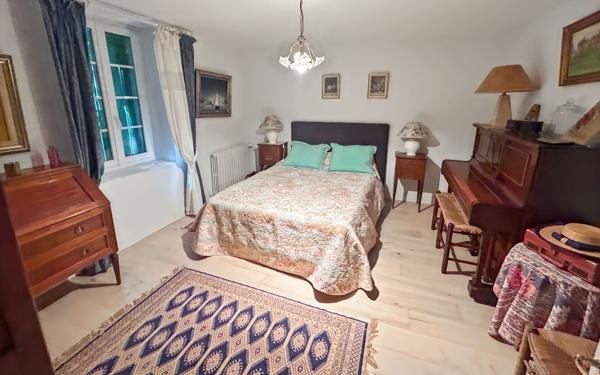 Maison à vendre    7 pièces •  Moirax