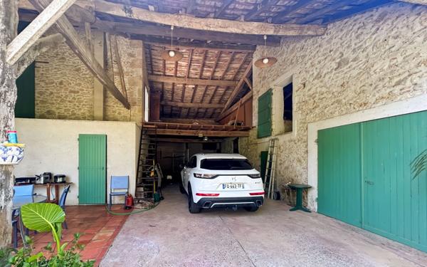 Maison à vendre    7 pièces •  Moirax