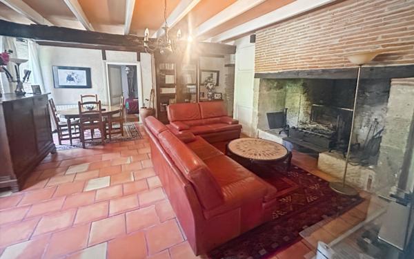 Maison à vendre    7 pièces •  Moirax