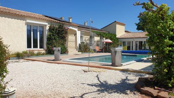 Villa T6 de 163 m² avec piscine sur un terrain de 1 450 m²