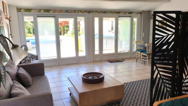 Villa T6 de 163 m² avec piscine sur un terrain de 1 450 m²