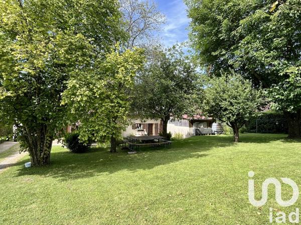 Maison 7 pièces de 221 m² à Vauchassis (10190)