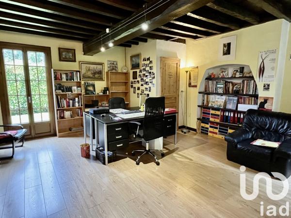 Maison 7 pièces de 221 m² à Vauchassis (10190)