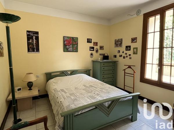 Maison 7 pièces de 221 m² à Vauchassis (10190)