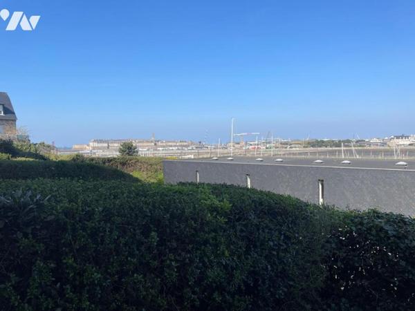SAINT MALO - Bas Sablon - Appartement VUE BASSIN et INTRA-MUROS T2 de 41.66m² - Jardin et cave.