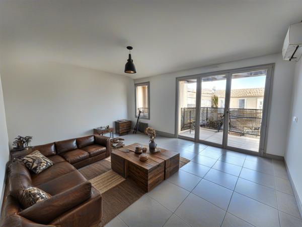 LES VIOUGUES SUD - Superbe T3 de 2019 située dans ce quartier prisé