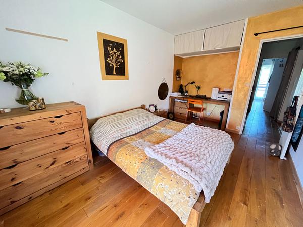 Appartement Dourdan 3 pièce(s) 71.31 m2 et local