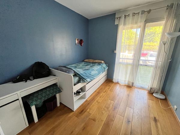 Appartement Dourdan 3 pièce(s) 71.31 m2 et local