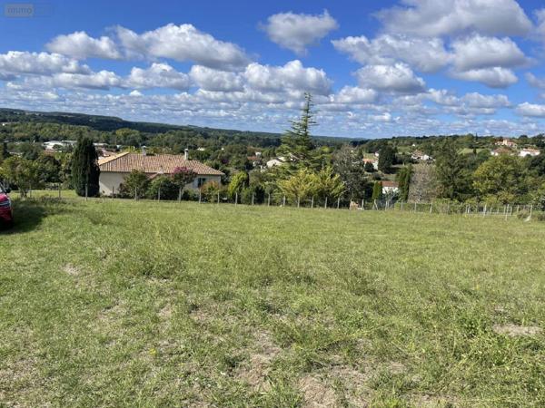 Terrain à Batir à vendre à Villetoureix en Dordogne (24600), ref : 077/1552