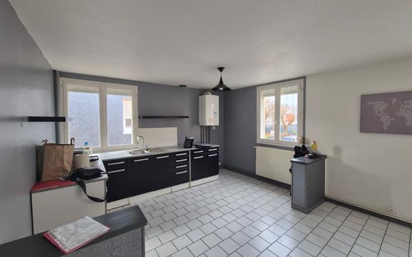 Appartement à louer    3 pièces • 75 m2 Elbeuf