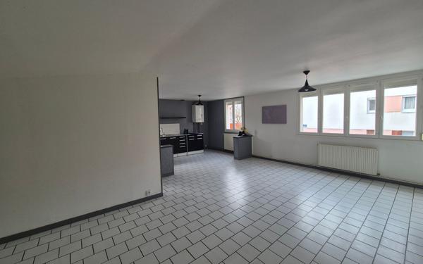 Appartement à louer    3 pièces • 75 m2 Elbeuf