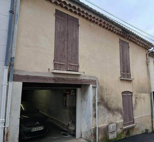STE TULLE, MAISON DE VILLE DE 5 PIECES DE 125m² HABITABLES, PLUS GARAGE, CAVES & ATELIER