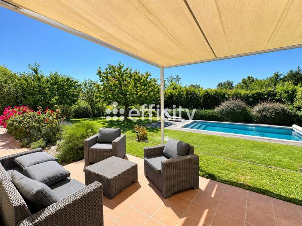Maison
         6 pièces
        - 140 m² Bien prestige 450 000 € *