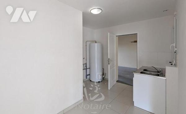 Maison contemporaine de plain-pied avec garage et jardin clos, au calme, proche plages et commerces