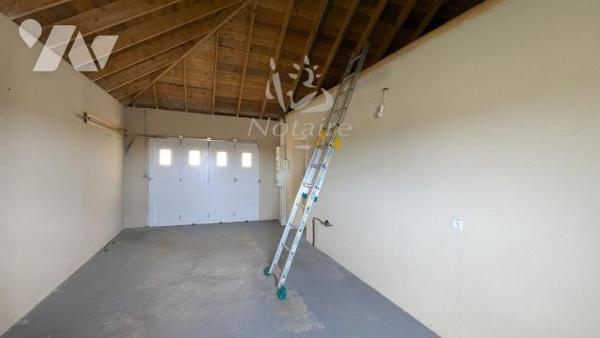 Maison contemporaine de plain-pied avec garage et jardin clos, au calme, proche plages et commerces