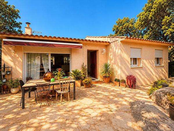 EXCLUSIVITÉ  Propriété avec deux villas indépendantes