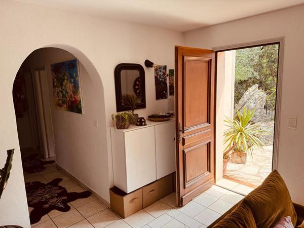 EXCLUSIVITÉ  Propriété avec deux villas indépendantes
