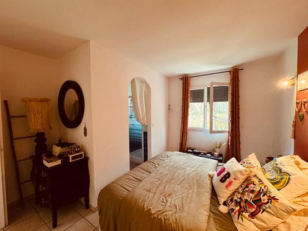 EXCLUSIVITÉ  Propriété avec deux villas indépendantes