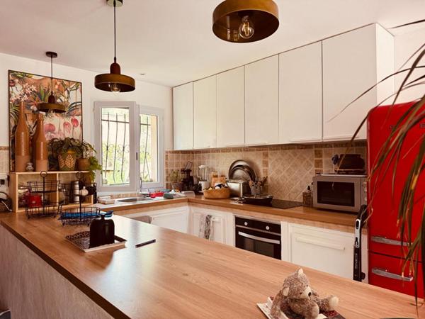 EXCLUSIVITÉ  Propriété avec deux villas indépendantes