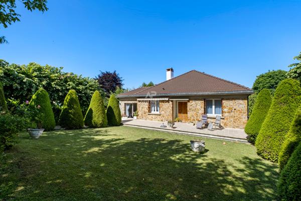 Maison Saint Germain En Laye 7 pièce(s) 198 m2 €1 190 000 ** - Référence 17145