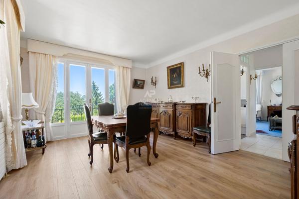 Maison Saint Germain En Laye 7 pièce(s) 198 m2 €1 190 000 ** - Référence 17145