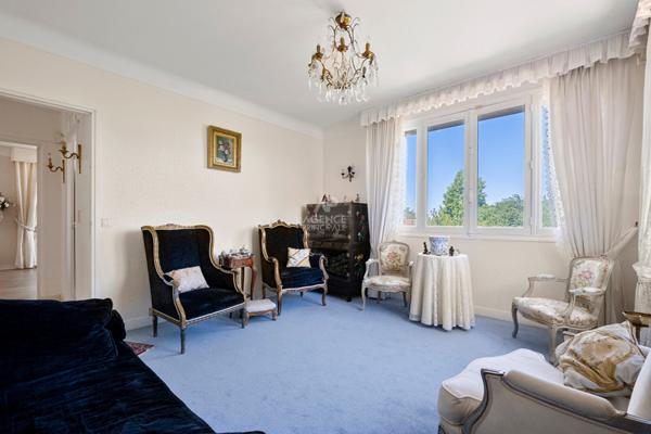 Maison Saint Germain En Laye 7 pièce(s) 198 m2 €1 190 000 ** - Référence 17145