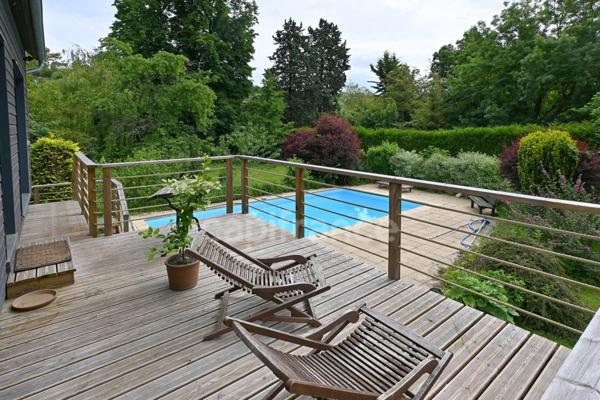 Ile de Vaux sur Seine - Maison 7 pièces de 186m2, 4 chambres, dépendance et piscine; sur terrain de 1912m2.