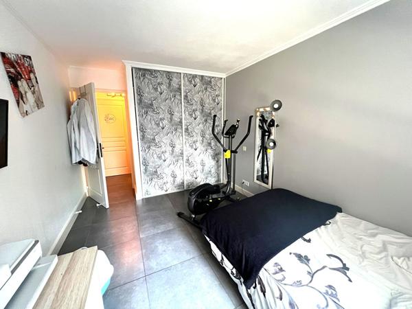 Cagnes Sur Mer Très beau 3 P de 78 m2 Terrasse Piscine Garage Parking Cave