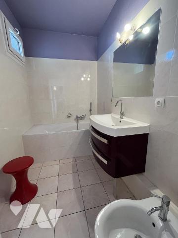 REIMS - Appartement Type 6 avec balcon et garage