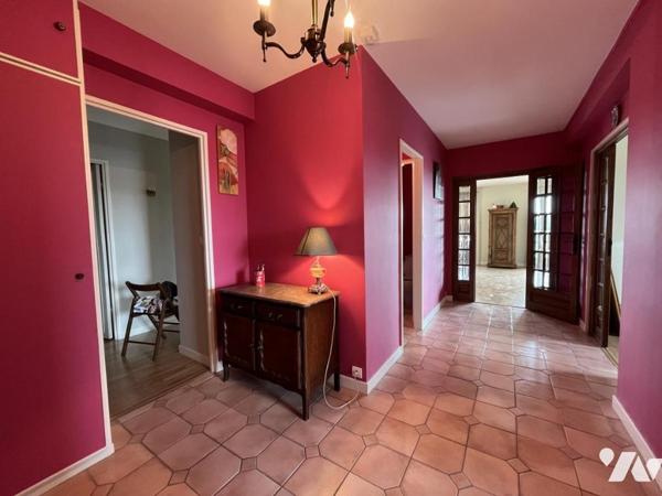 REIMS - Appartement Type 6 avec balcon et garage