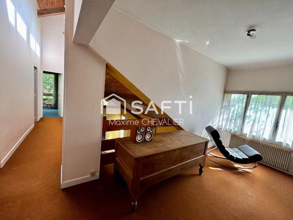 Maison 8 pièces - 250m²