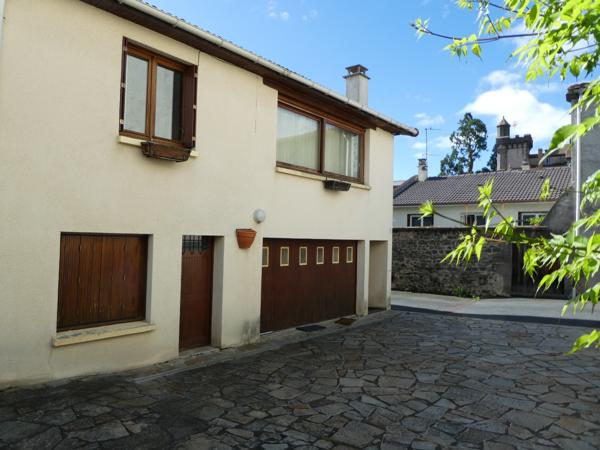 Maison
         6 pièces
        - 120 m² 218 150 € *