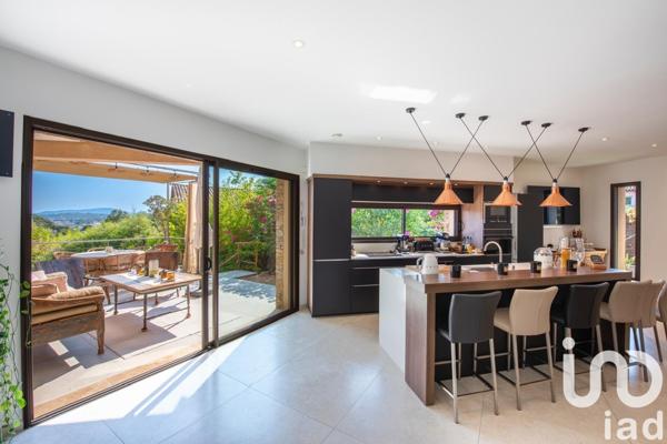 Maison à vendre 6 pièces 185 m² Sainte-Maxime