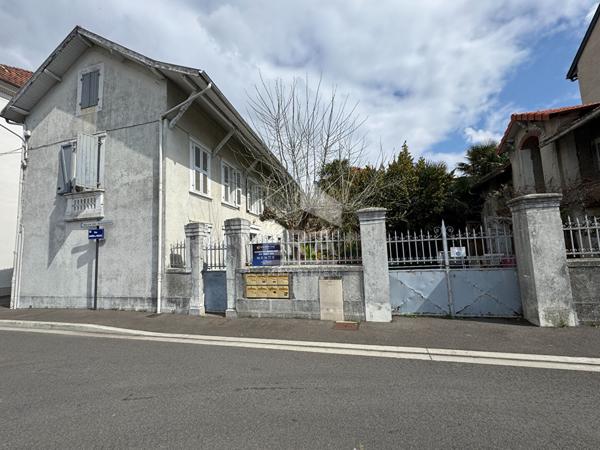 Immeuble de rapport idéalement situé à Vic-en-Bigorre - Rentabilité immédiate