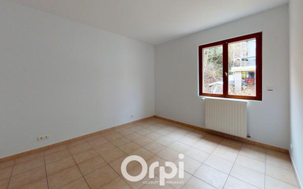 Appartement à louer    3 pièces • 60 m2 Villerupt