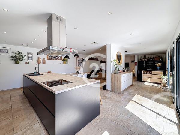 Maison à vendre  4 pièces - 152 m2 ARLES - 13