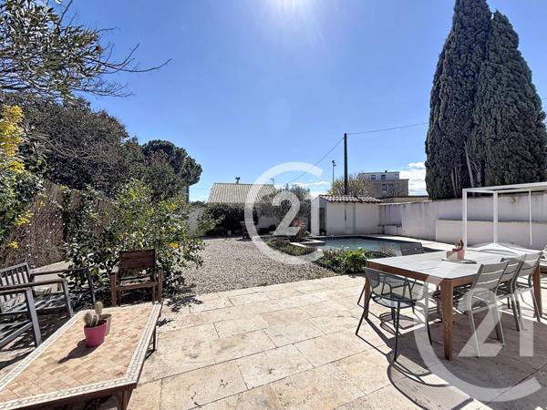 Maison à vendre  4 pièces - 152 m2 ARLES - 13