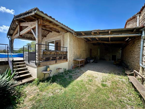 Corps de ferme de caractère