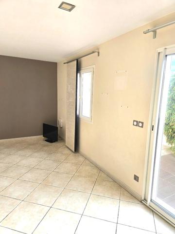 Maison à vendre 4 pièces VIAS (34)
