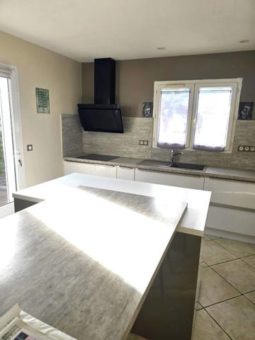 Maison à vendre 4 pièces VIAS (34)