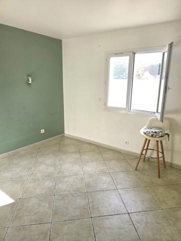 Maison à vendre 4 pièces VIAS (34)