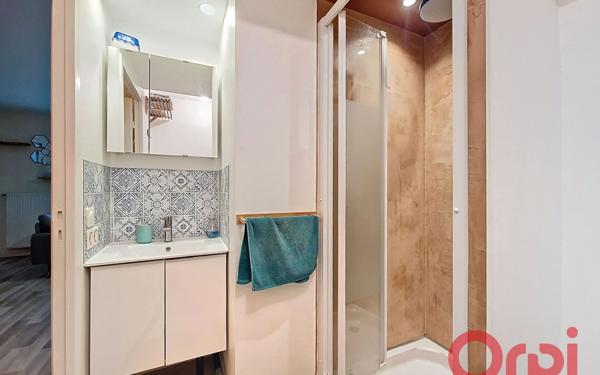 Appartement à louer    2 pièces •  Lyon 7