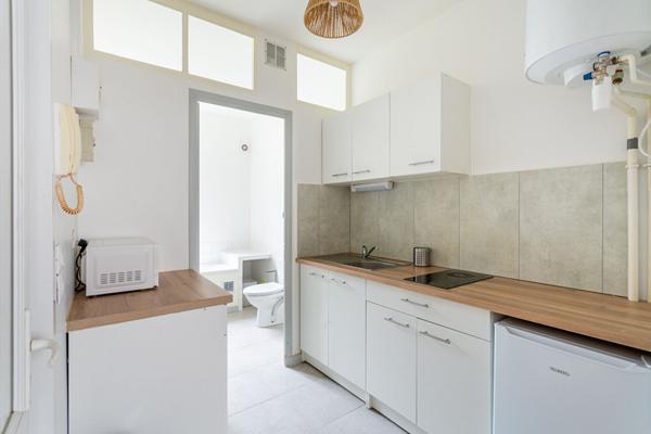 "APPARTEMENT MEUBLÉ LE MANS 1 PIECE 21M2"