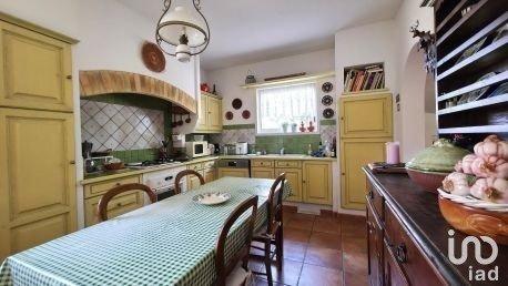 Maison 4 pièces de 150 m² à Barjac (30430)