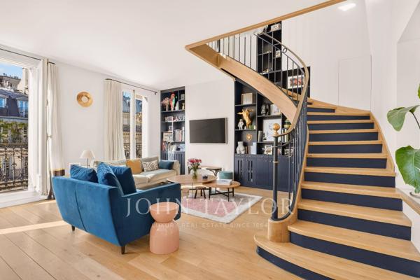 Paris VI - Luxembourg - Superbe duplex aux derniers étages avec vue dégagée et balcons